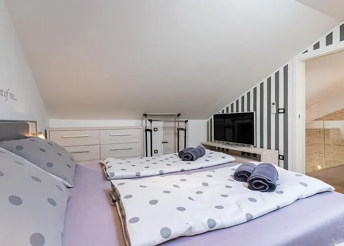 Kula Apartament *