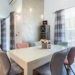Apartamento Kula *