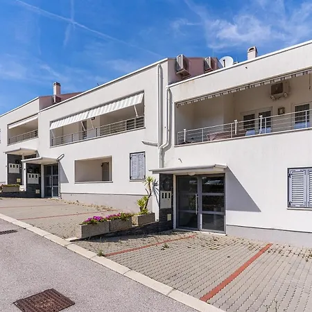 Apartamento Kula *